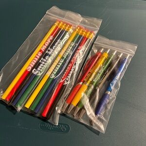 Smile more - Roman Atwood pencil and pen set